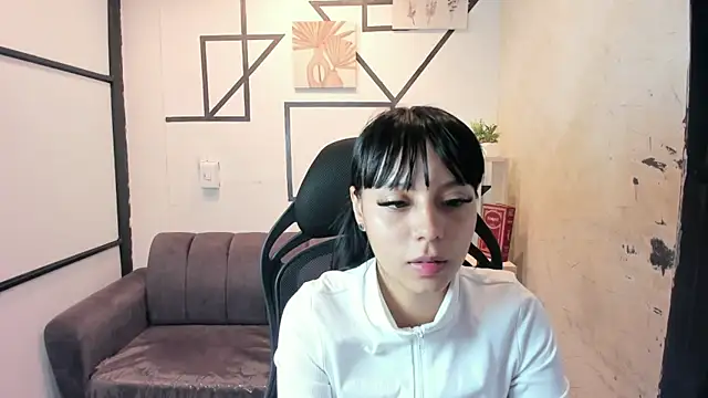 Snapshot of IvonnePrince_ chatting on 09/27/25, 12:43 IvonnePrince online show from 09/27/25, 12:43