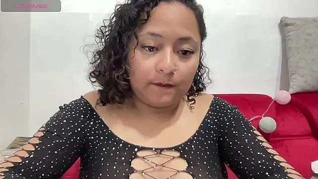 Snapshot of Sophiaburton chatting on 09/09/25, 12:10 Sophiaburton online show from 09/09/25, 12:10