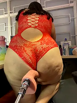 Snapshot of ScarlethAH chatting on 09/18/25, 12:12 ScarlethAH online show from 09/18/25, 12:12