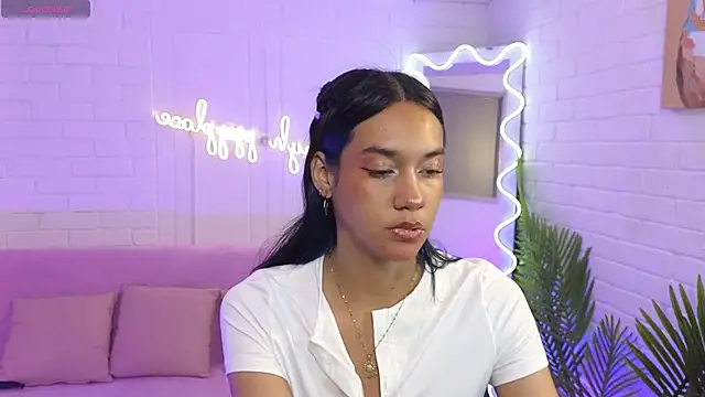 Snapshot of artemiss_tay chatting on 09/16/25, 07:04 artemiss tay online show from 09/16/25, 07:04