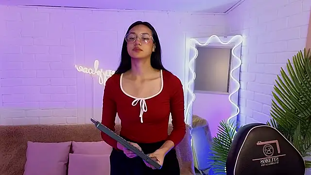 Snapshot of artemiss_tay chatting on 09/19/25, 07:14 artemiss tay online show from 09/19/25, 07:14