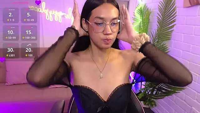 Snapshot of artemiss_tay chatting on 10/02/25, 07:21 artemiss tay online show from 10/02/25, 07:21