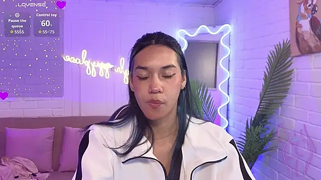 Snapshot of artemiss_tay chatting on 10/08/25, 07:11 artemiss tay online show from 10/08/25, 07:11