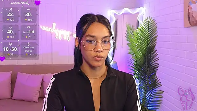 Snapshot of artemiss_tay chatting on 10/13/25, 07:14 artemiss tay online show from 10/13/25, 07:14