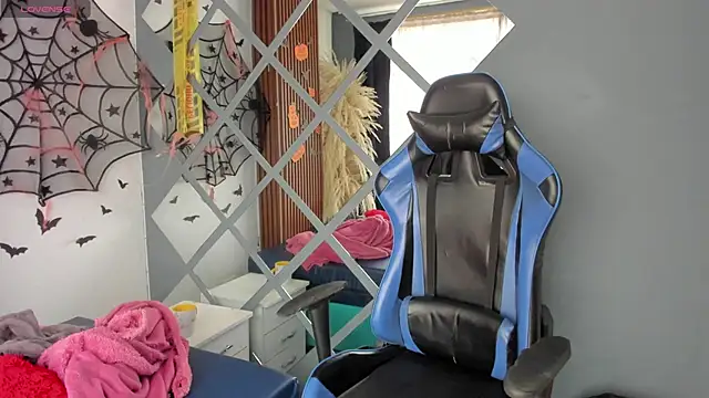 hannah lover online show from 11/04/25, 07:13