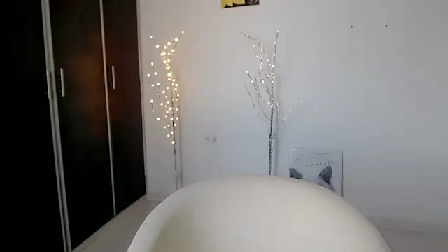 Snapshot of Darlyn_big chatting on 10/27/25, 08:46 Darlyn big online show from 10/27/25, 08:46