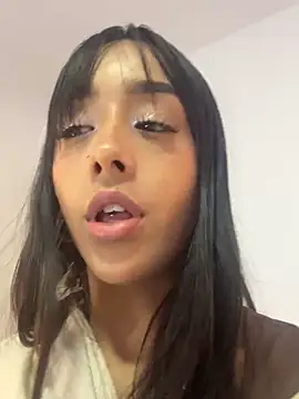 Aleja ruizz online show from 09/21/25, 07:32