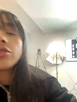 Aleja ruizz online show from 10/26/25, 05:57