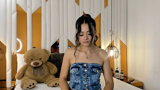 ValeriaPrado online show from 12/02/25, 08:15