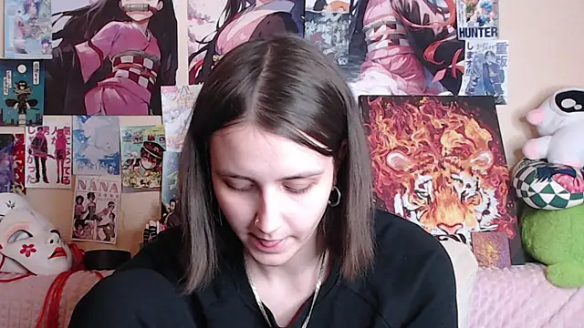 AliceChio online show from 11/12/25, 05:57