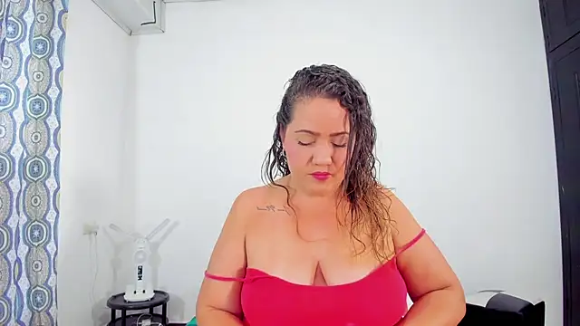 caamii foxx online show from 11/18/25, 02:43