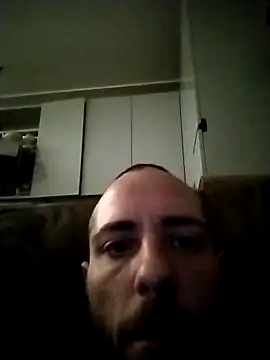 Snapshot of Baldassarre1990 chatting on 10/27/25, 06:23 Baldassarre1990 online show from 10/27/25, 06:23