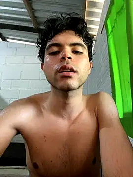 Axel-Mejia online show from 10/09/25, 07:23