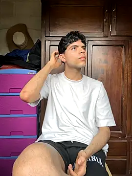 Axel-Mejia online show from 11/14/25, 06:28