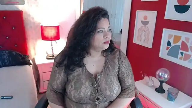 merly chica online show from 11/07/25, 01:00