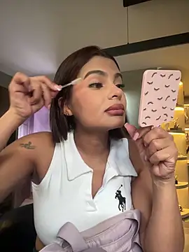 IrinaVelvet online show from 10/23/25, 03:11