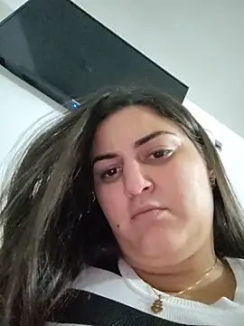 Snapshot of barbielamaravilla11 chatting on 10/27/25, 04:44 barbielamaravilla11 online show from 10/27/25, 04:44