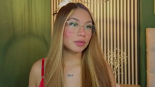 sky collinss online show from 10/08/25, 07:44