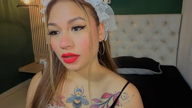 sky collinss online show from 10/31/25, 07:48