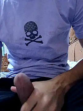 Snapshot of YourDaddyBlair chatting on 09/11/25, 06:13 YourDaddyBlair online show from 09/11/25, 06:13