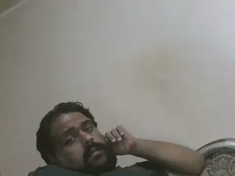 Snapshot of elpoop7305 chatting on 09/30/25, 11:15 elpoop7305 online show from 09/30/25, 11:15