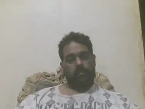 Snapshot of elpoop7305 chatting on 10/05/25, 10:40 elpoop7305 online show from 10/05/25, 10:40