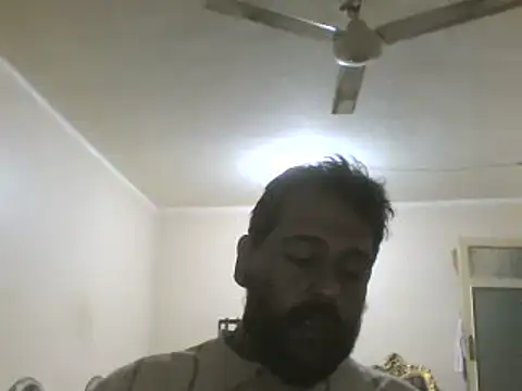 Snapshot of elpoop7305 chatting on 10/16/25, 07:59 elpoop7305 online show from 10/16/25, 07:59