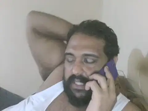 Snapshot of elpoop7305 chatting on 10/27/25, 12:58 elpoop7305 online show from 10/27/25, 12:58