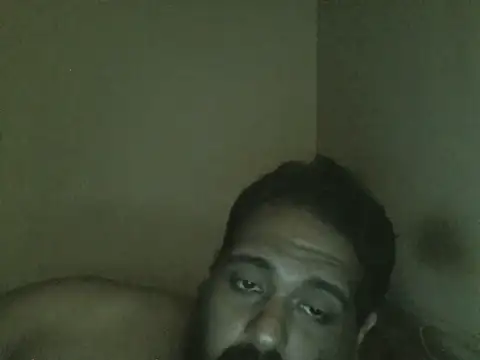 Snapshot of elpoop7305 chatting on 10/30/25, 02:18 elpoop7305 online show from 10/30/25, 02:18