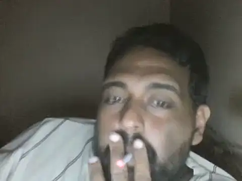 Snapshot of elpoop7305 chatting on 11/08/25, 02:39 elpoop7305 online show from 11/08/25, 02:39