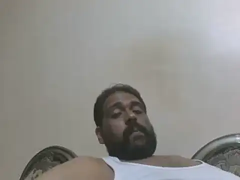 Snapshot of elpoop7305 chatting on 11/09/25, 11:03 elpoop7305 online show from 11/09/25, 11:03