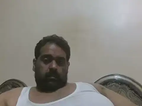 Snapshot of elpoop7305 chatting on 11/10/25, 11:09 elpoop7305 online show from 11/10/25, 11:09