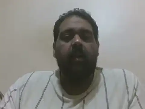 Snapshot of elpoop7305 chatting on 11/18/25, 11:36 elpoop7305 online show from 11/18/25, 11:36