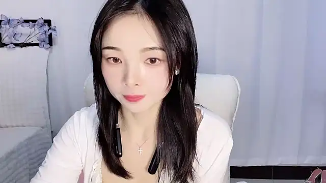 Snapshot of Tangbao-Baby chatting on 10/24/25, 12:34 Tangbao-Baby online show from 10/24/25, 12:34