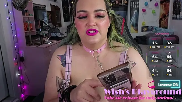 Snapshot of nevermakeawish chatting on 10/23/25, 04:45 nevermakeawish online show from 10/23/25, 04:45