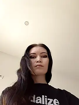 DragonFoxie online show from 10/28/25, 08:40