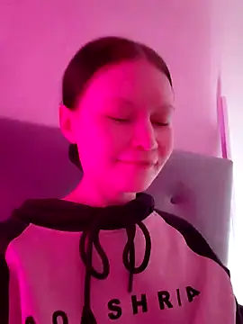 DragonFoxie online show from 11/14/25, 04:38