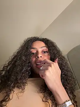 Snapshot of yasmingarcia chatting on 10/30/25, 11:33 yasmingarcia online show from 10/30/25, 11:33