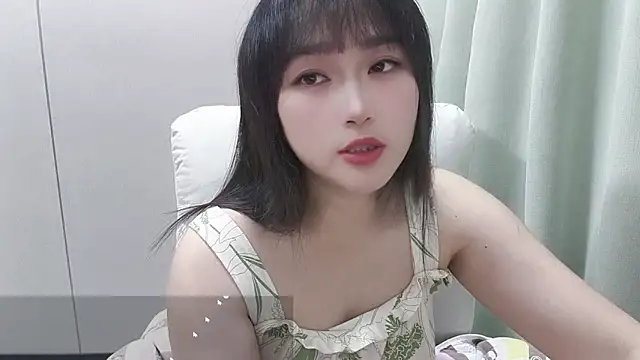 Snapshot of Honeysexy-1 chatting on 10/17/25, 11:02 Honeysexy-1 online show from 10/17/25, 11:02