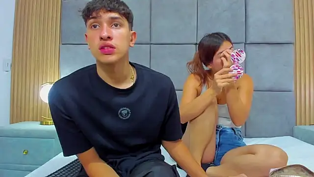 Snapshot of ChanellandMax chatting on 11/14/25, 01:10 ChanellandMax online show from 11/14/25, 01:10