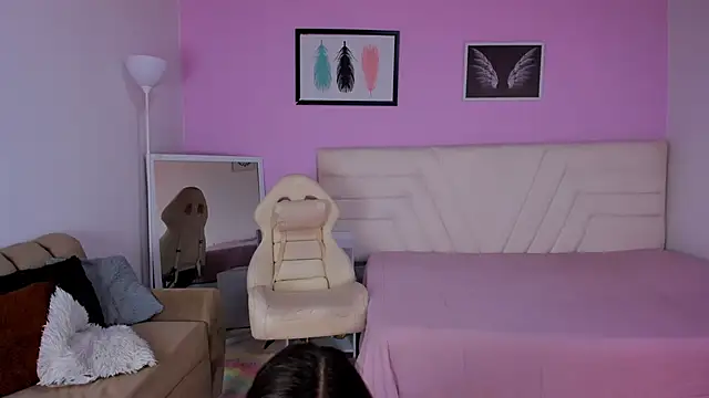 fressittalove01 online show from 10/15/25, 01:55