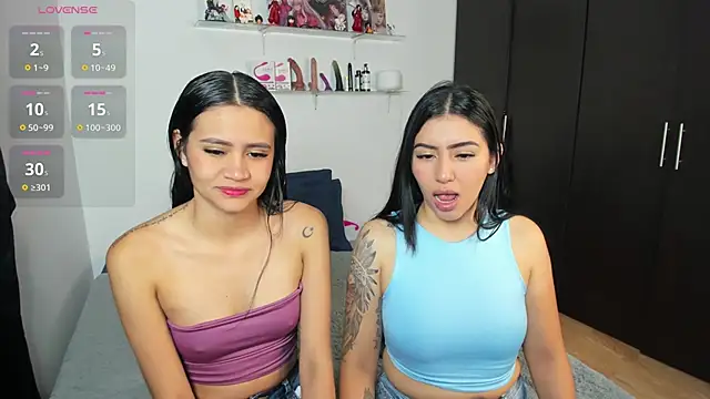 Snapshot of marianaandvalen chatting on 11/01/25, 11:34 marianaandvalen online show from 11/01/25, 11:34