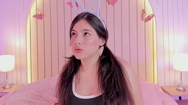 Snapshot of ameliiaa_smith chatting on 10/17/25, 02:26 ameliiaa smith online show from 10/17/25, 02:26