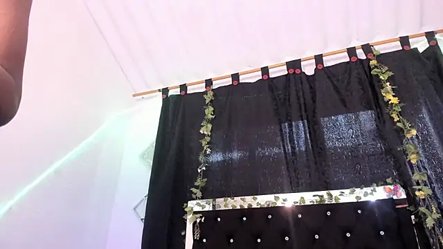 AkariRosetti online show from 11/10/25, 02:16