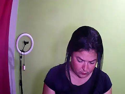 Snapshot of anapaulaa chatting on 10/27/25, 07:07 anapaulaa online show from 10/27/25, 07:07