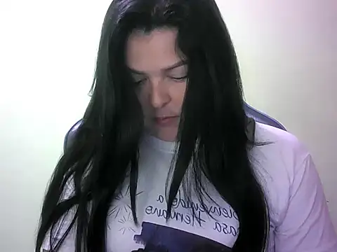 Snapshot of anapaulaa chatting on 11/19/25, 02:22 anapaulaa online show from 11/19/25, 02:22