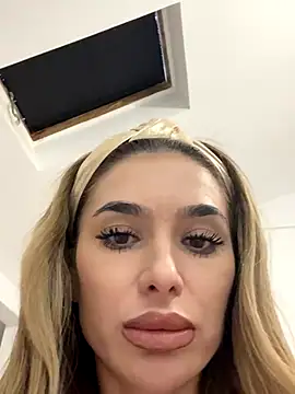 KaseyQuinn  online show from 10/08/25, 02:58