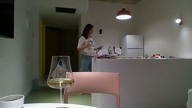 ALICAINWONDERLAND online show from 10/17/25, 05:59