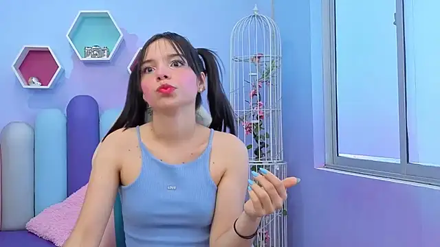 Issa Skinny  online show from 10/26/25, 11:49