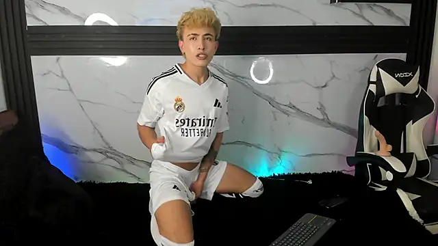 Saimonvela online show from 10/25/25, 10:48